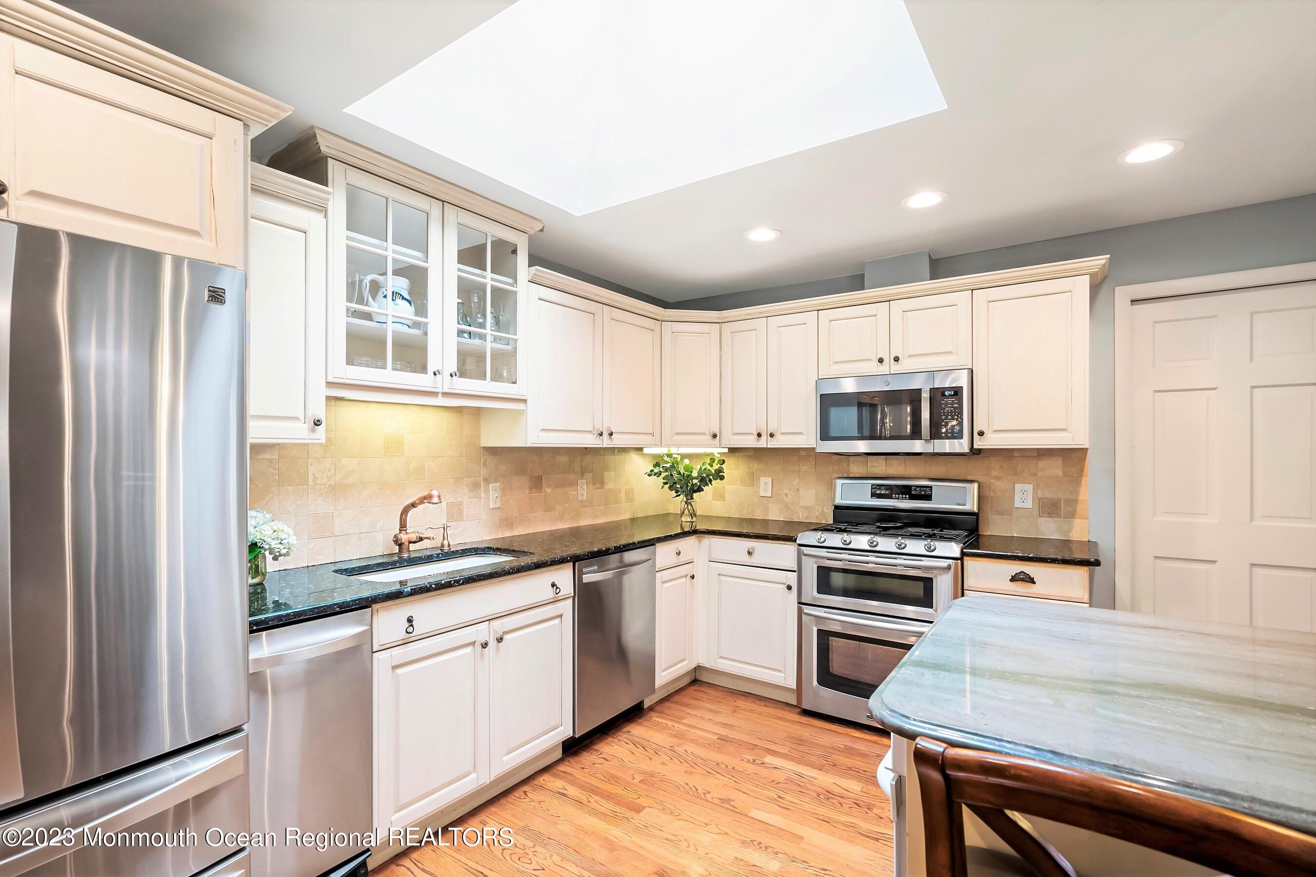35 Bamm Hollow Road Middletown, NJ 07748 - Photo 13 of 50 24-Kitchen 1D