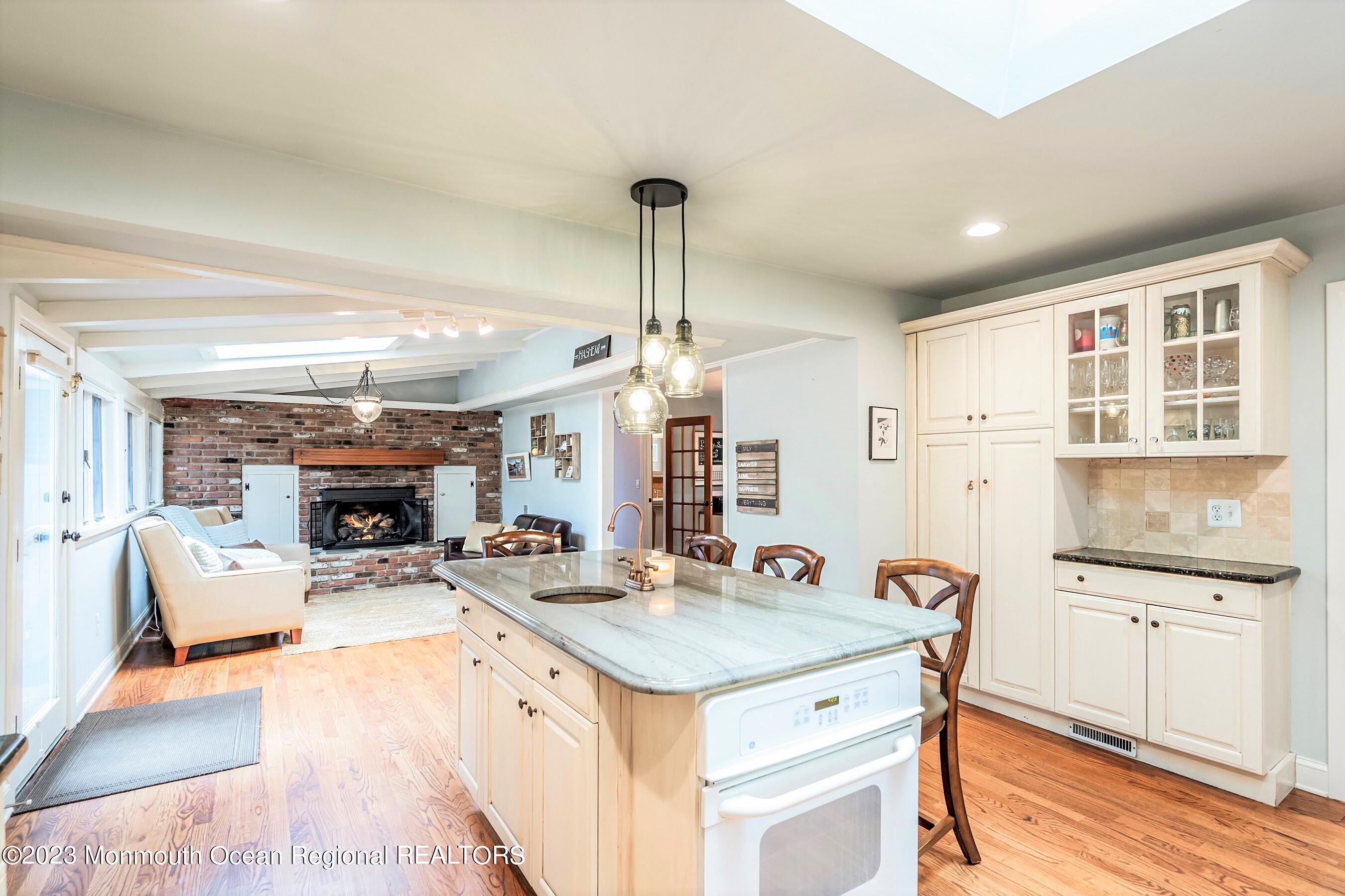 35 Bamm Hollow Road Middletown, NJ 07748 - Photo 14 of 50 25-Kitchen 1E