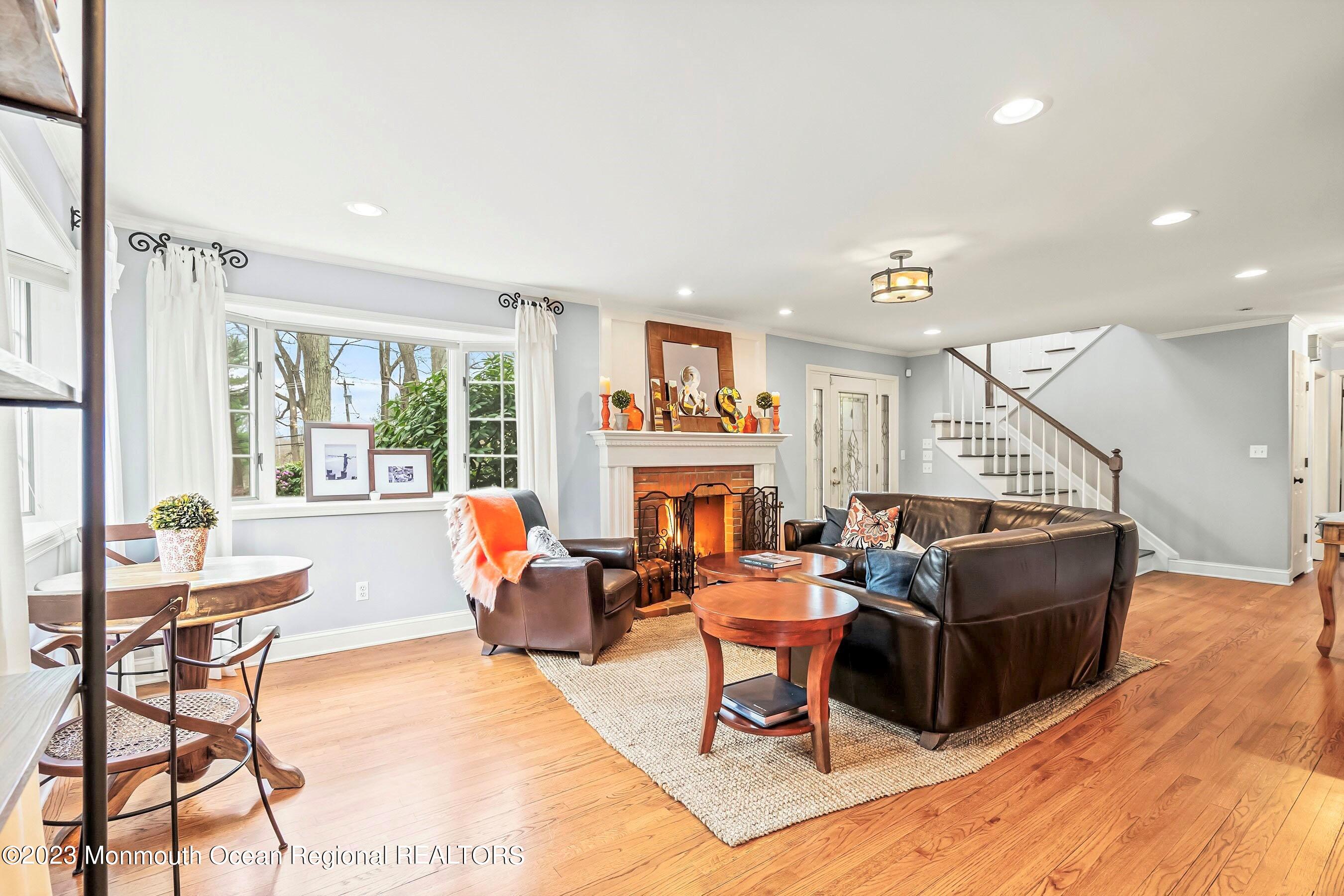 35 Bamm Hollow Road Middletown, NJ 07748 - Photo 6 of 50 16-5-Living 1C NEW