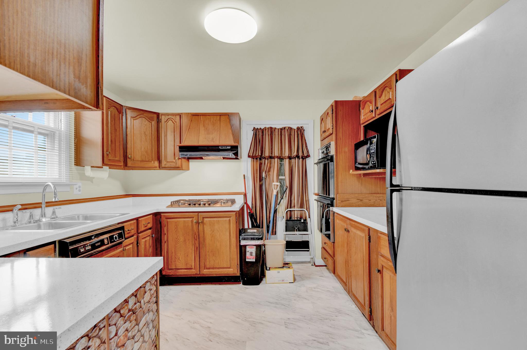 402 Kerby Hill Road Fort Washington, MD 20744 - Photo 8 of 25