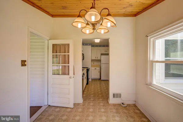 $295,000 | 5630 Oakland Road, Baltimore, MD 21227