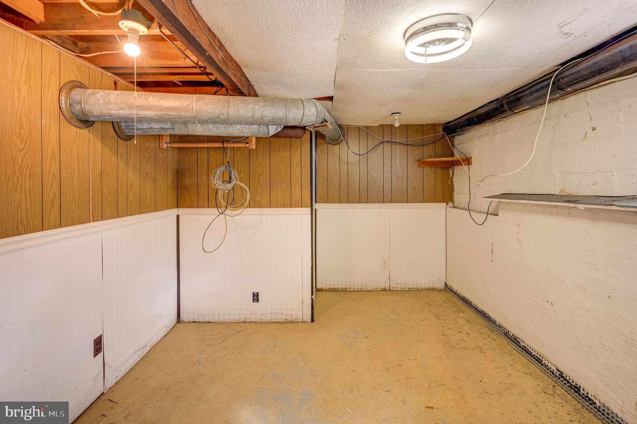 5630 Oakland Road Baltimore, MD 21227 - Photo 28 of 31