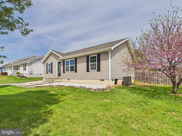 $315,000 | 218 Larry Way, Bunker Hill, WV 25413