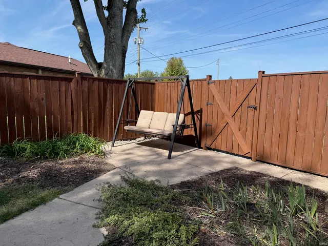 $535,000 | 2215 East State Road 14, Rochester, IN 46975