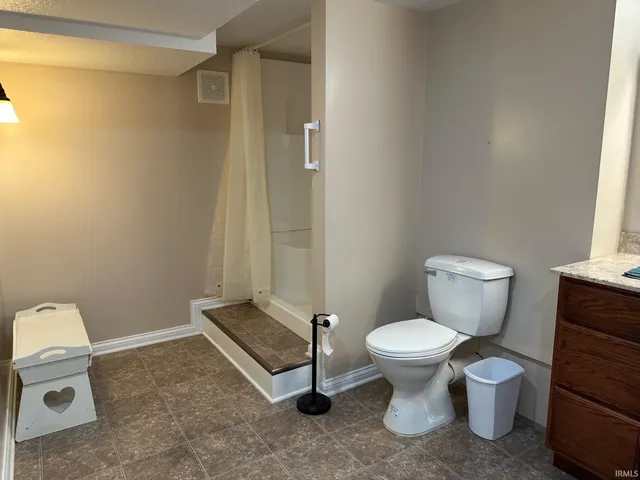 $535,000 | 2215 East State Road 14, Rochester, IN 46975