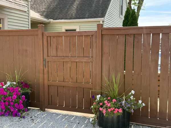 $499,000 | 2215 East State Road 14, Rochester, IN 46975