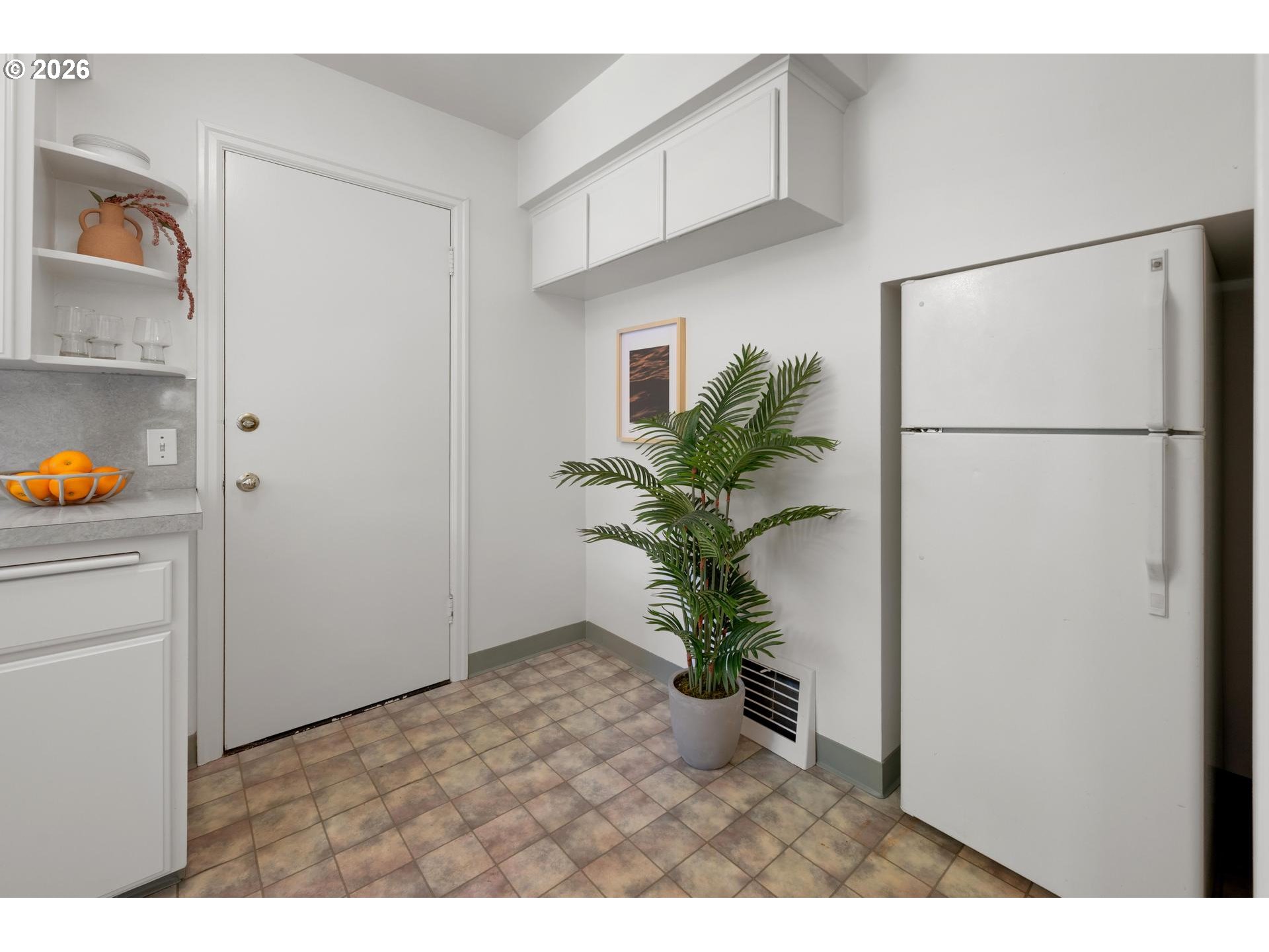 3814 Northeast Simpson Street Portland, OR 97211 - Photo 12 of 32