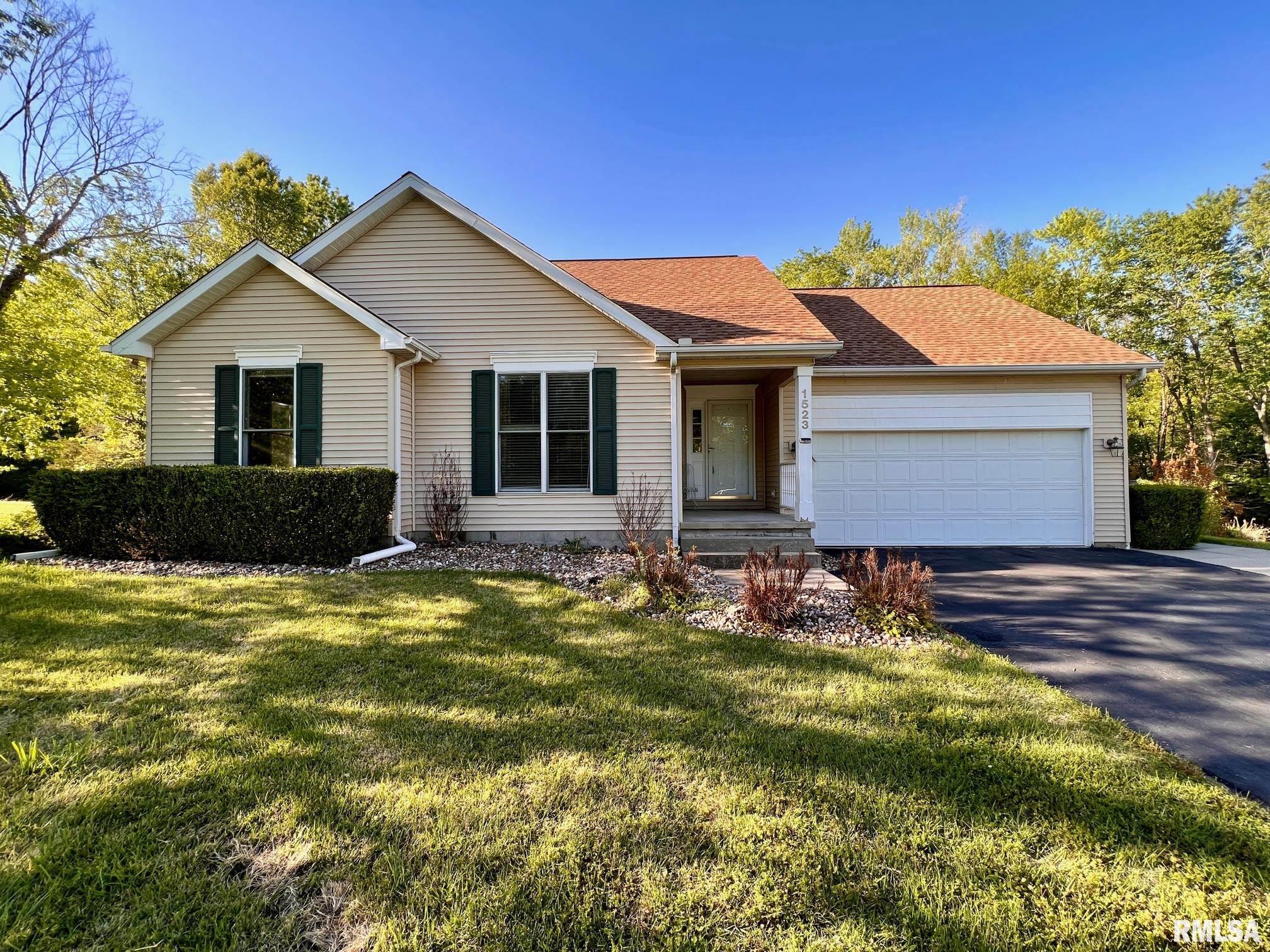 1523 West Lake Road Murphysboro, IL 62966 - Photo 1 of 28