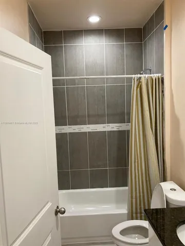 $1,400 | 2013 Odessa Circle, Unit 1, LaBelle, FL 33935