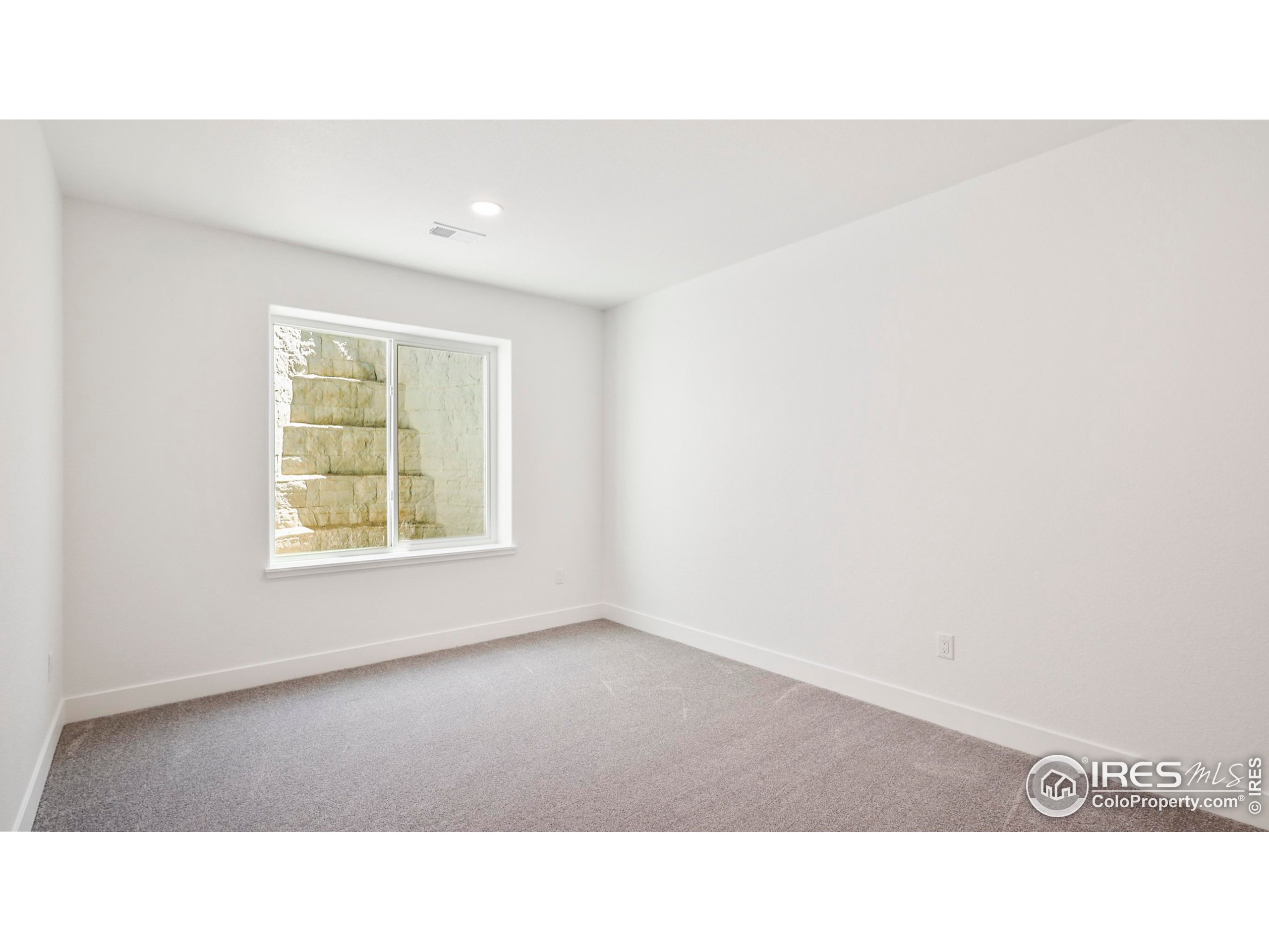 448 Cache Avenue Fort Morgan, CO 80701 - Photo 30 of 44 a black and white photo of a living room