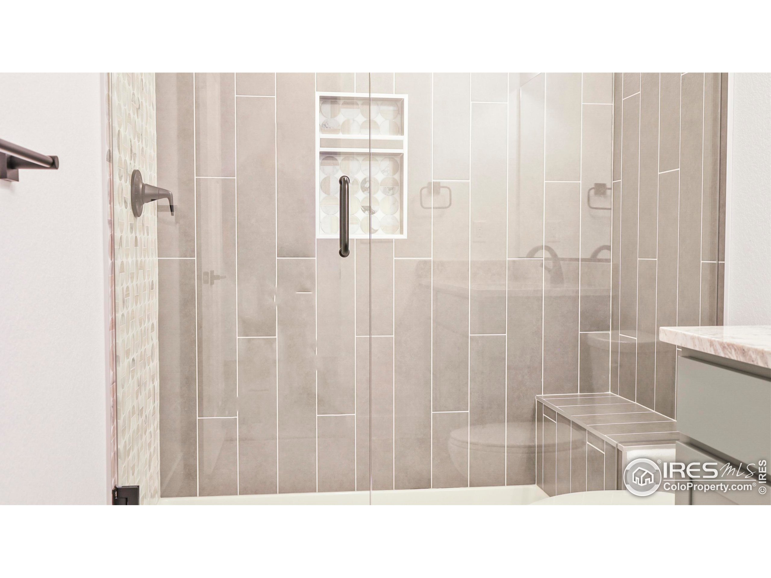 448 Cache Avenue Fort Morgan, CO 80701 - Photo 33 of 44 a black and white photo of a bathroom