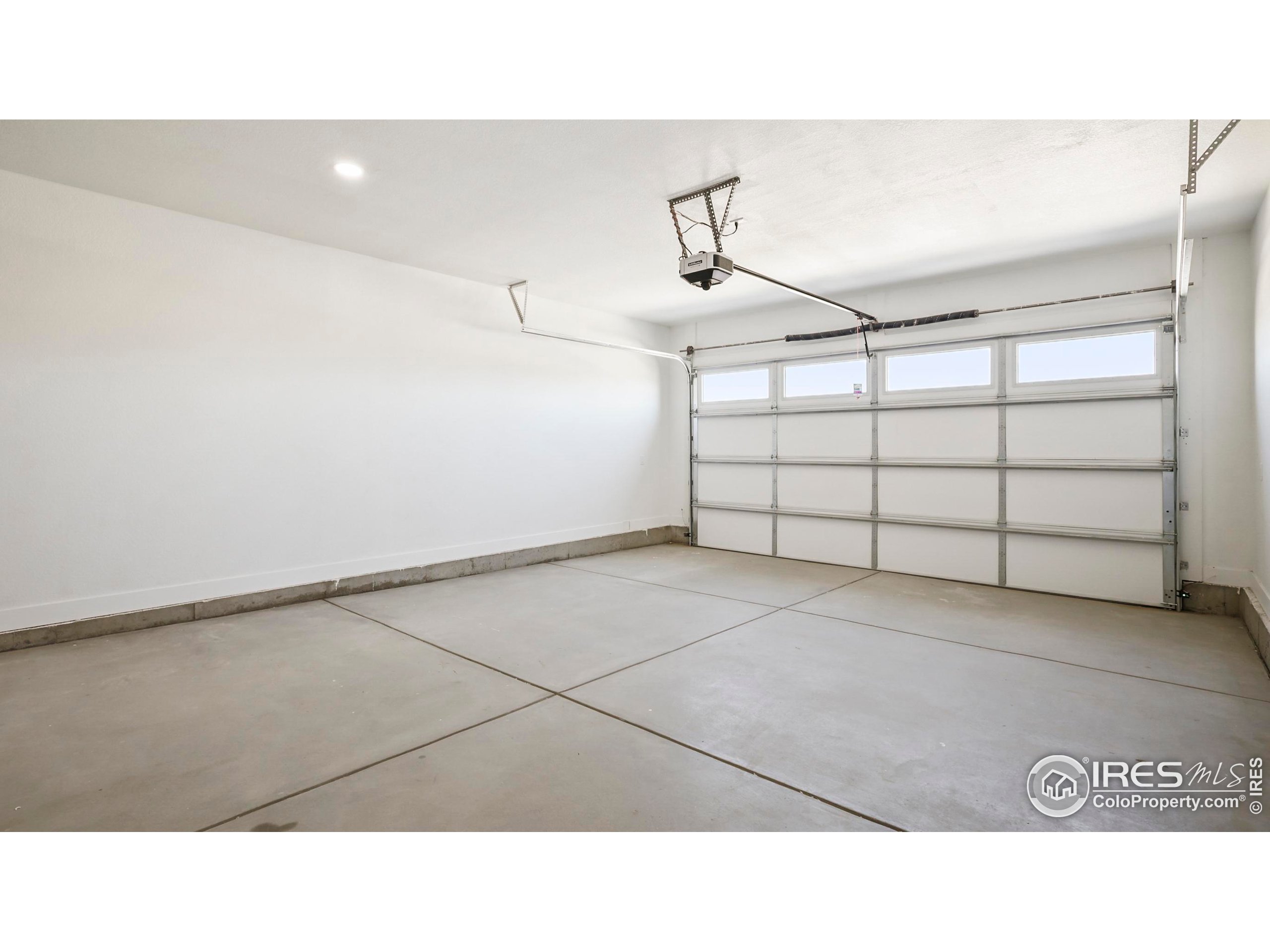 448 Cache Avenue Fort Morgan, CO 80701 - Photo 40 of 44 a black and white photo of a room