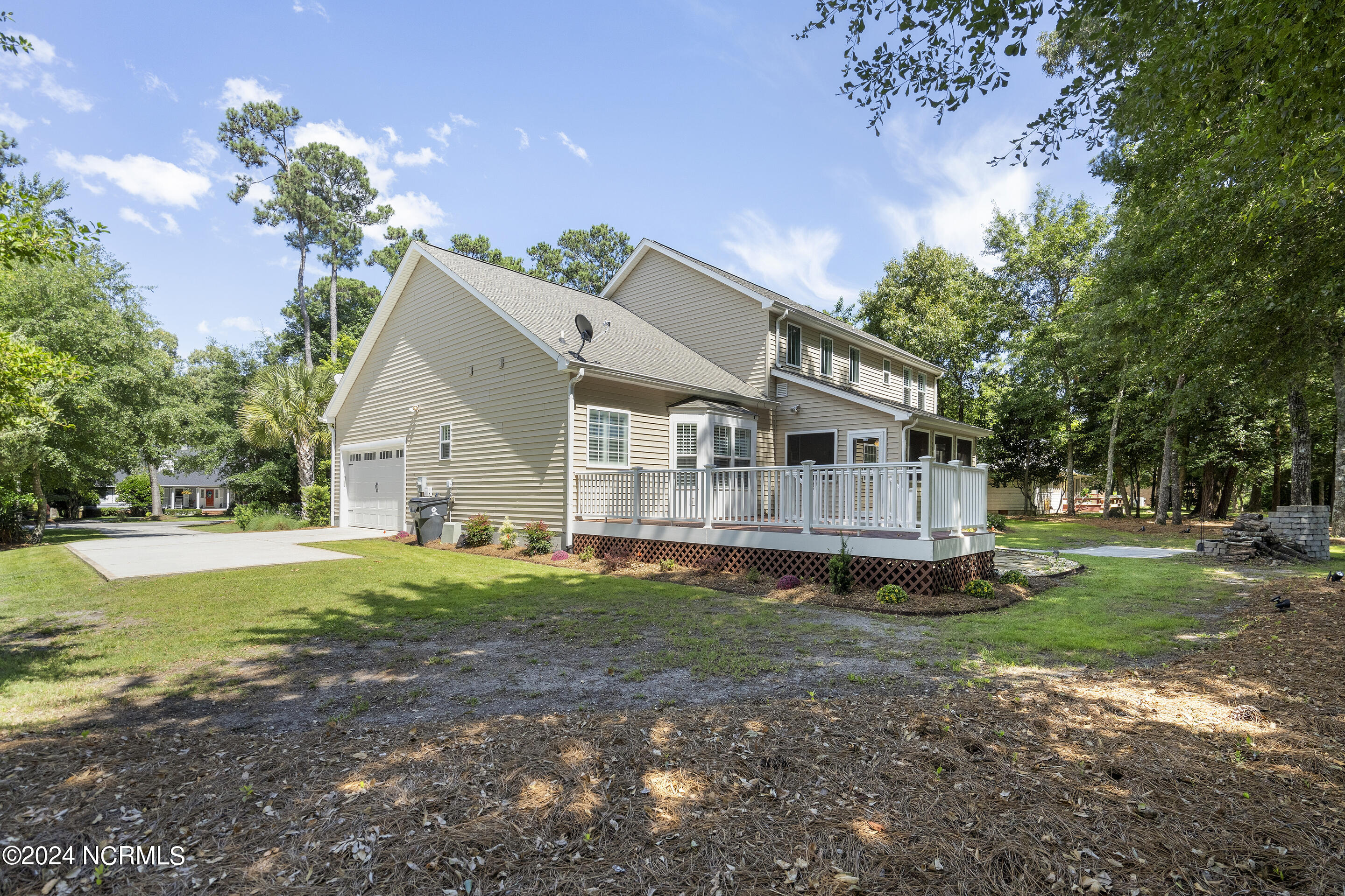 654 Sawgrass Road Hampstead, NC 28443 - Photo 60 of 74 Back Corner View