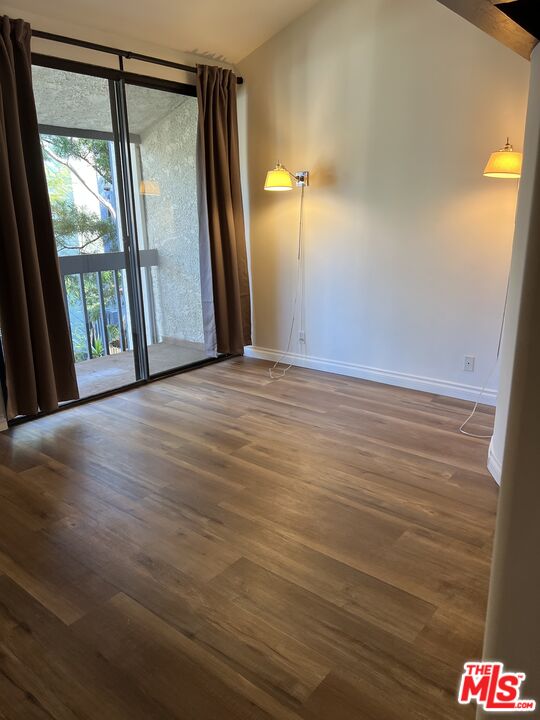 29239 Heathercliff Road, Unit 3 Malibu, CA 90265 - Photo 10 of 30