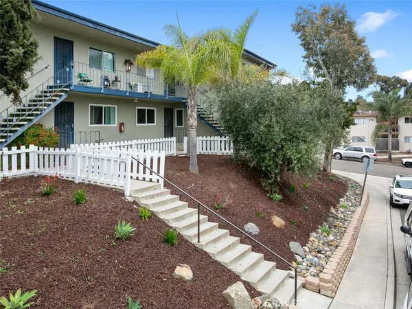 $1,500,000 | 267 Alestar Street, Vista, CA 92084