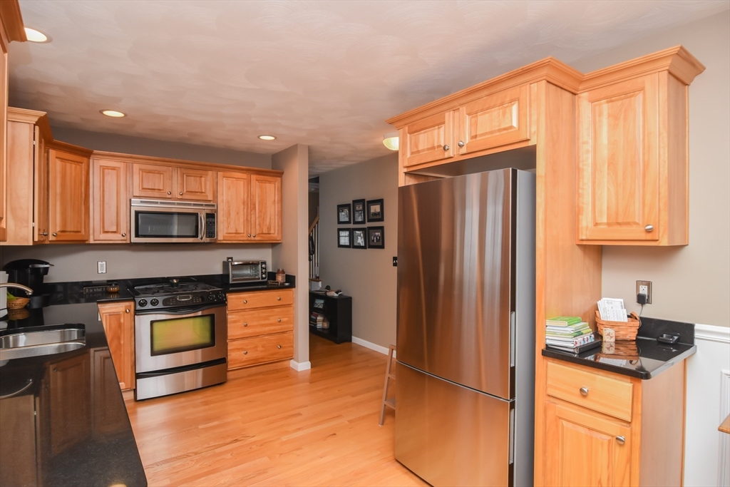 46 Hadleigh Road, Unit 46 Windham, NH 03087 - Photo 11 of 42