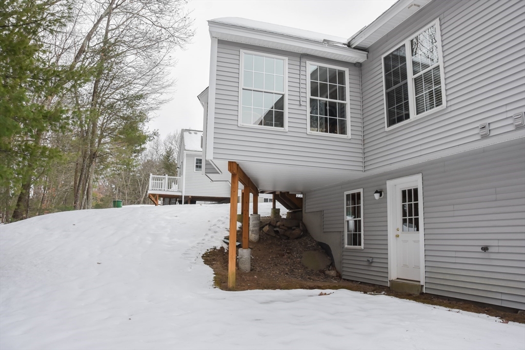 46 Hadleigh Road, Unit 46 Windham, NH 03087 - Photo 4 of 42