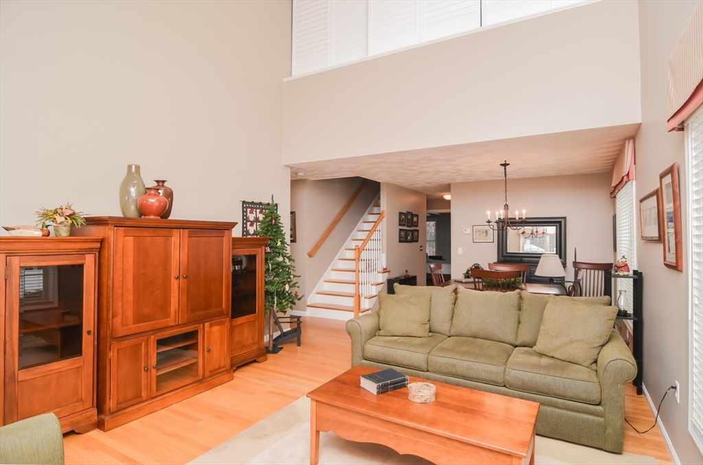 46 Hadleigh Road, Unit 46 Windham, NH 03087 - Photo 8 of 42