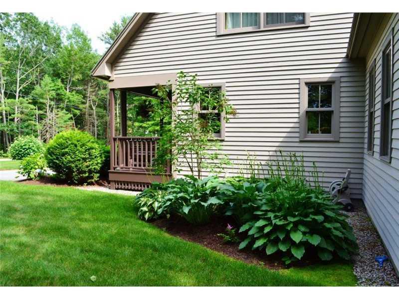 5 Lands End Road Kennebunkport, ME 04046 - Photo 3 of 32 Yard/Garden.