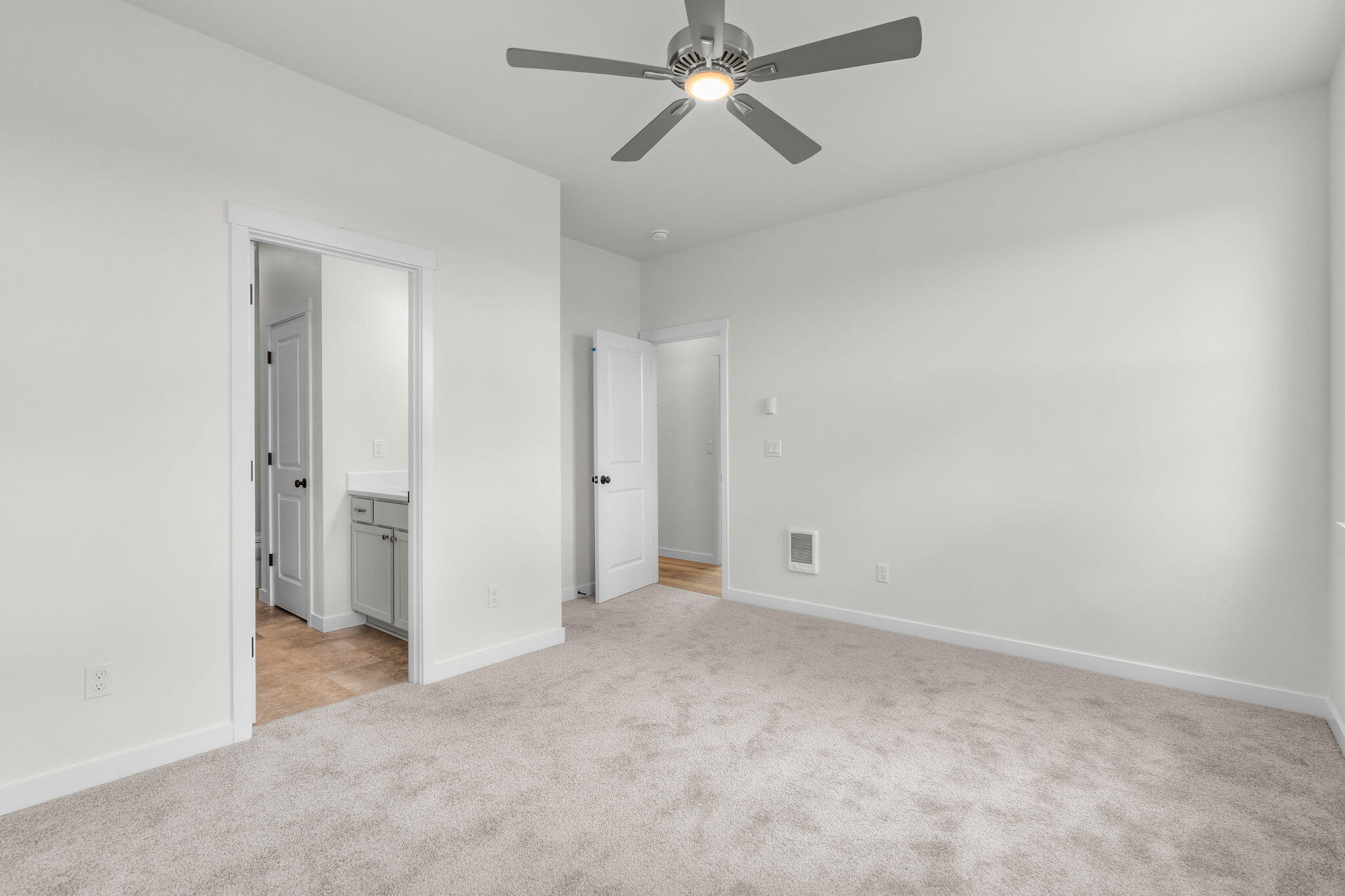 502 Southwest 6th Street, Unit LOT 9 Madras, OR 97741 - Photo 11 of 22 2026_05_13_sw_6th_street_metolius-67
