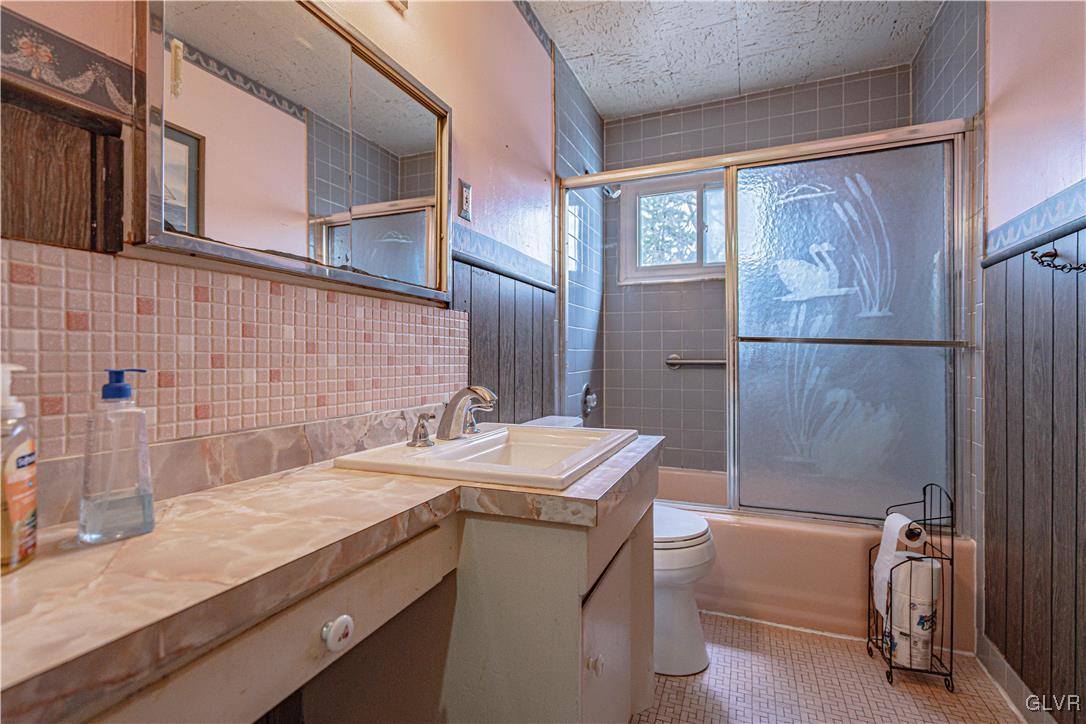 2128 Catasauqua Road Bethlehem, PA 18018 - Photo 19 of 36 Gallery Image 19