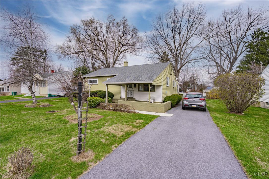 2128 Catasauqua Road Bethlehem, PA 18018 - Photo 2 of 36 Gallery Image 2