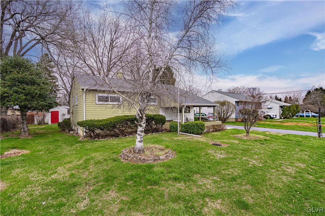 2128 Catasauqua Road Bethlehem, PA 18018 - Photo 3 of 36 Gallery Image 3
