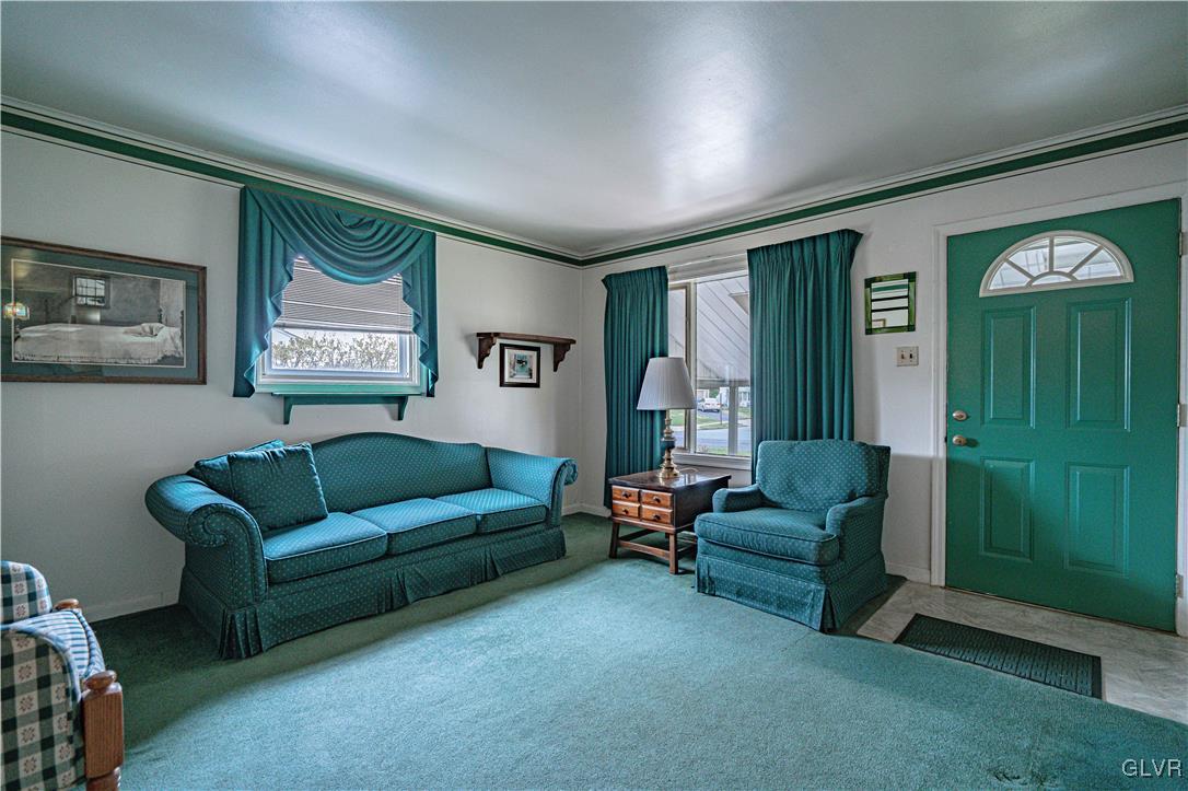 2128 Catasauqua Road Bethlehem, PA 18018 - Photo 9 of 36 Gallery Image 9