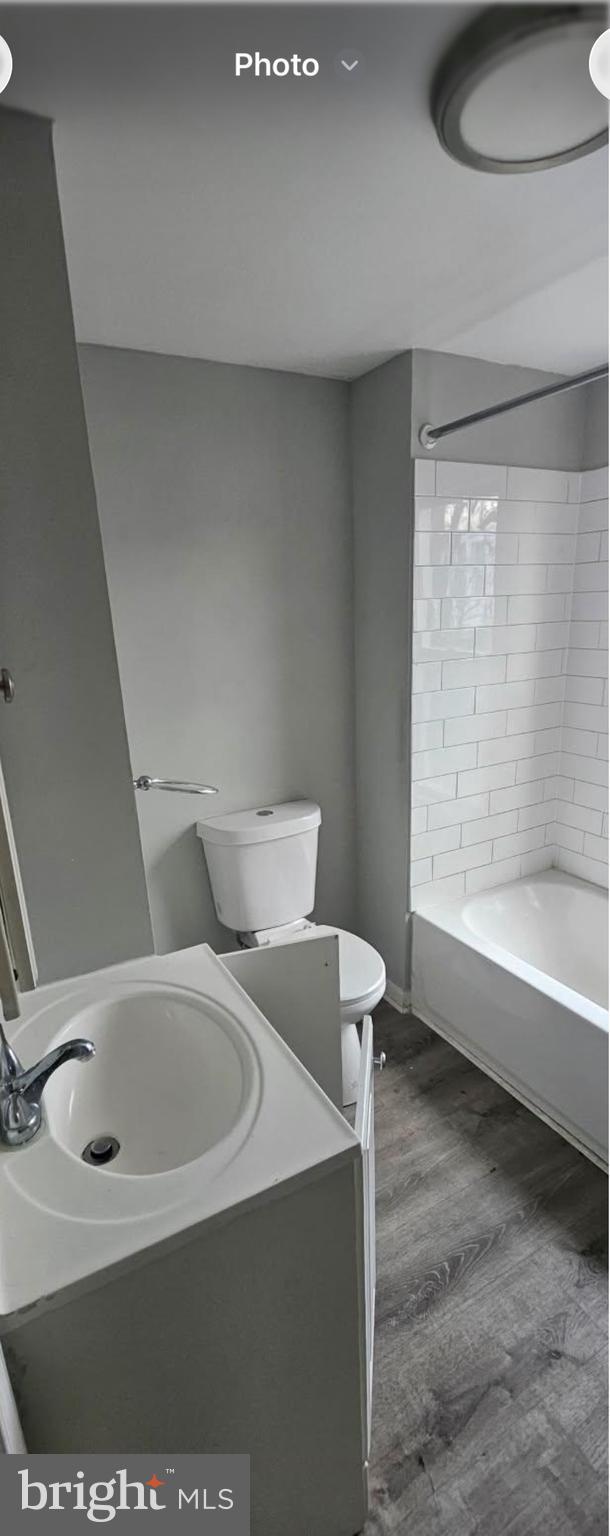1902 Brunner Street Philadelphia, PA 19140 - Photo 9 of 11 a bathroom with a sink and a bathtub