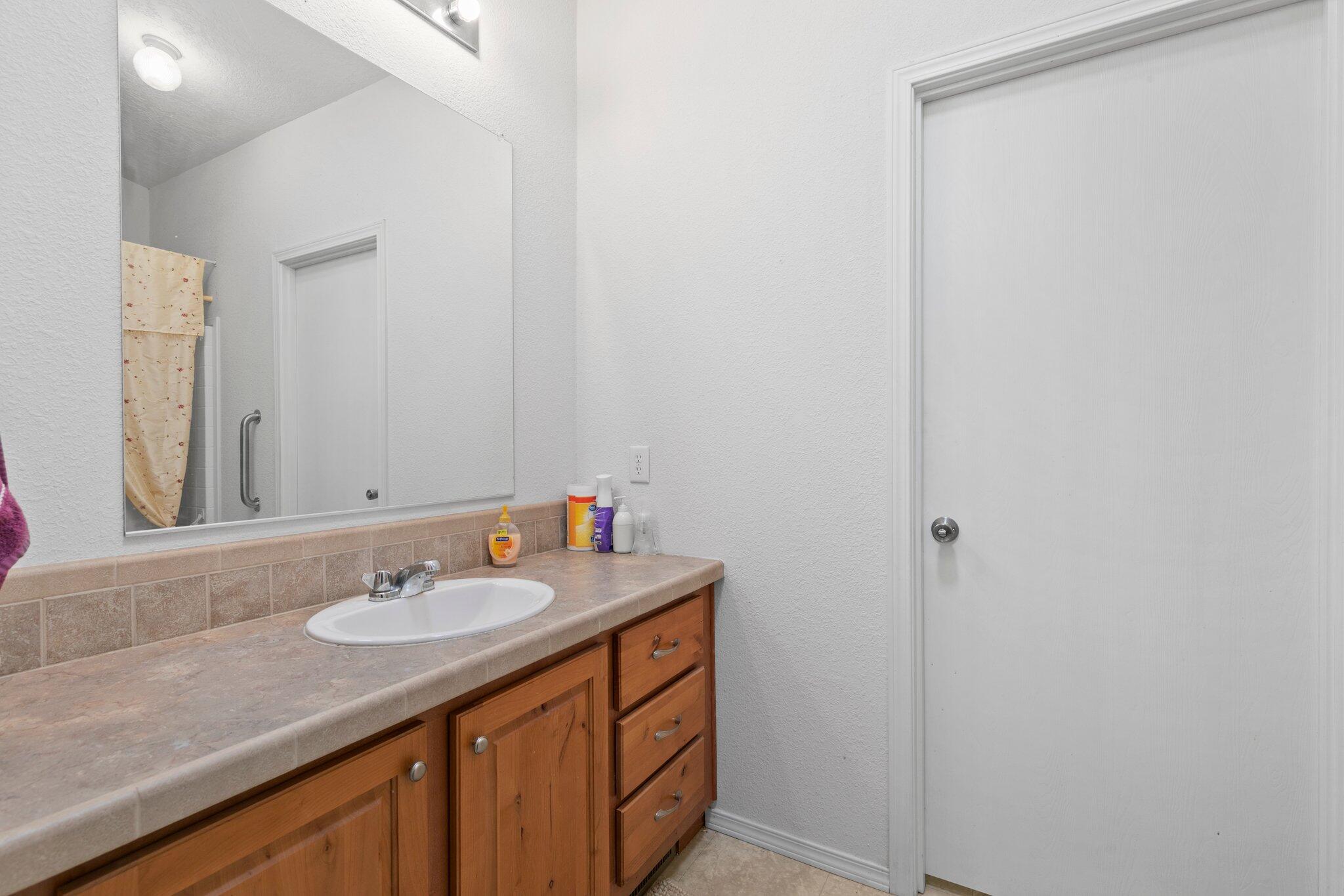217 Ayres Road Eagle Point, OR 97524 - Photo 11 of 30 24-web-or-mls-WCIM0079