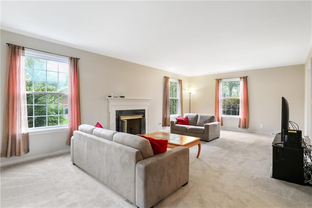 1150 Chessington Road Indianapolis, IN 46260 - Photo 12 of 60 Gallery Image 12