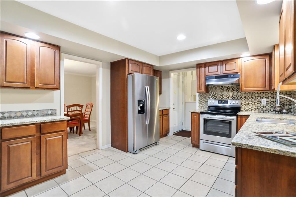 1150 Chessington Road Indianapolis, IN 46260 - Photo 17 of 60 Gallery Image 17
