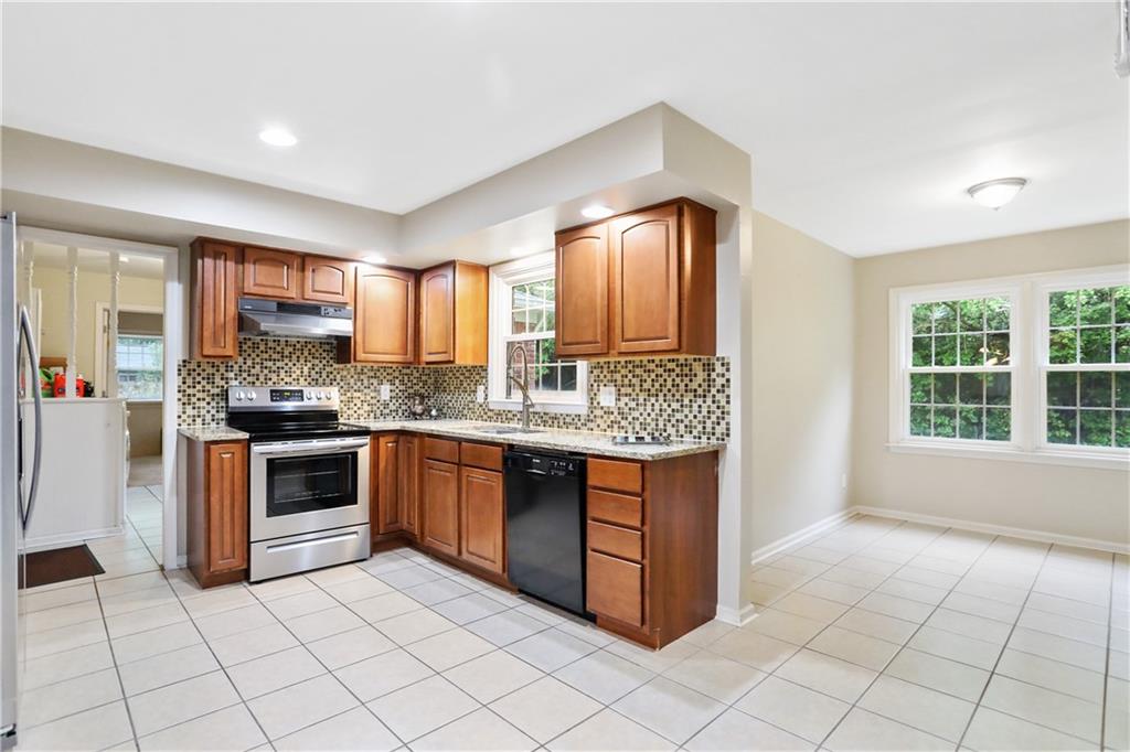 1150 Chessington Road Indianapolis, IN 46260 - Photo 18 of 60 Gallery Image 18