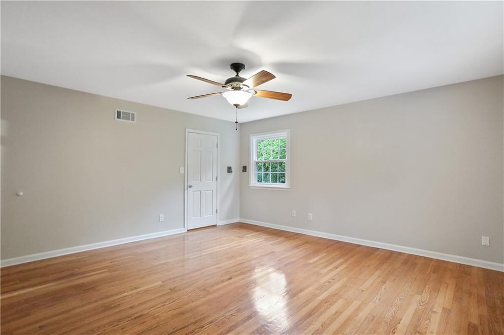 1150 Chessington Road Indianapolis, IN 46260 - Photo 5 of 60 Gallery Image 5