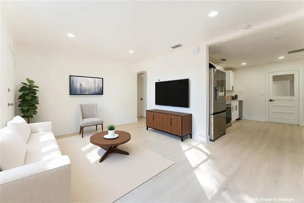 $300,000 | 2509 16th Avenue South, St. Petersburg, FL 33712