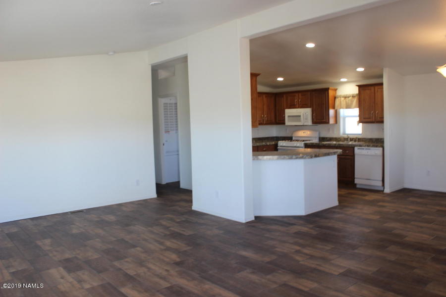 2231 East Fir Road Williams, AZ 86046 - Photo 3 of 7 kitchen living