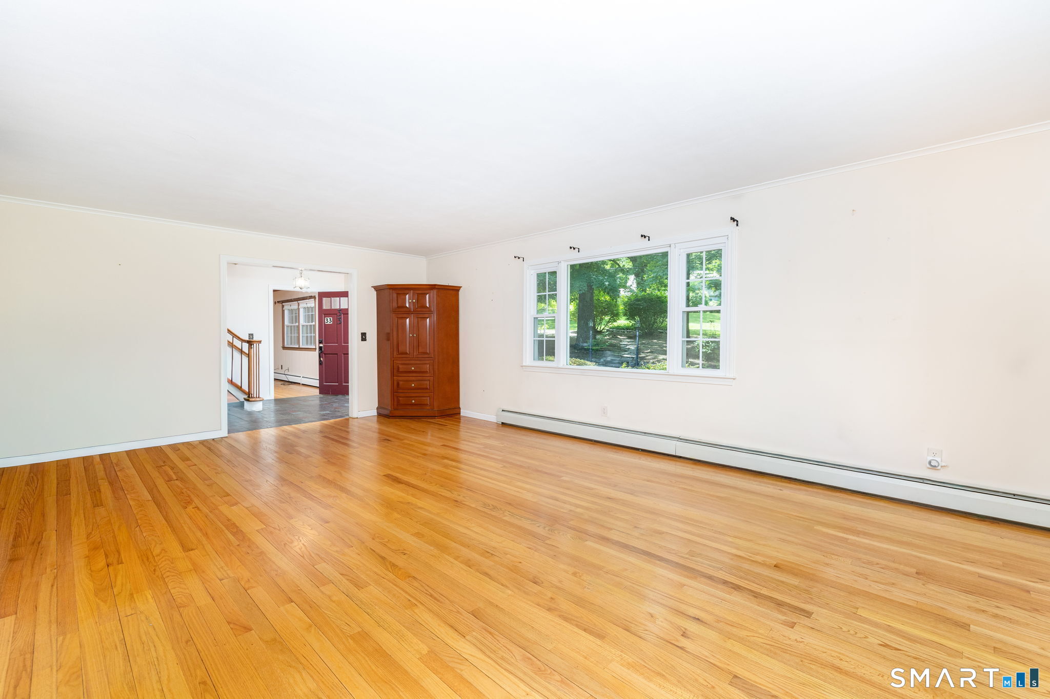 33 Hurds Hill Road Woodbury, CT 06798 - Photo 7 of 40 Large Living Room