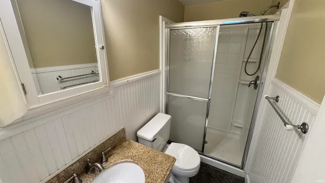 $2,400 | 518 South Swain Avenue, Bloomington, IN 47401