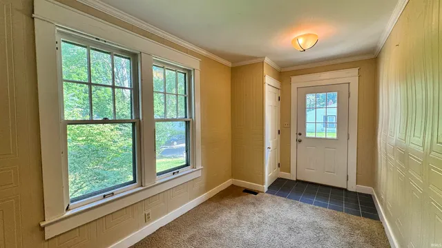 $2,400 | 518 South Swain Avenue, Bloomington, IN 47401