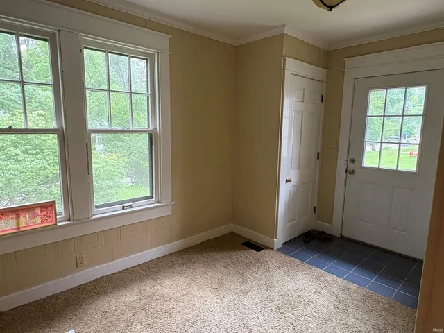 $2,400 | 518 South Swain Avenue, Bloomington, IN 47401