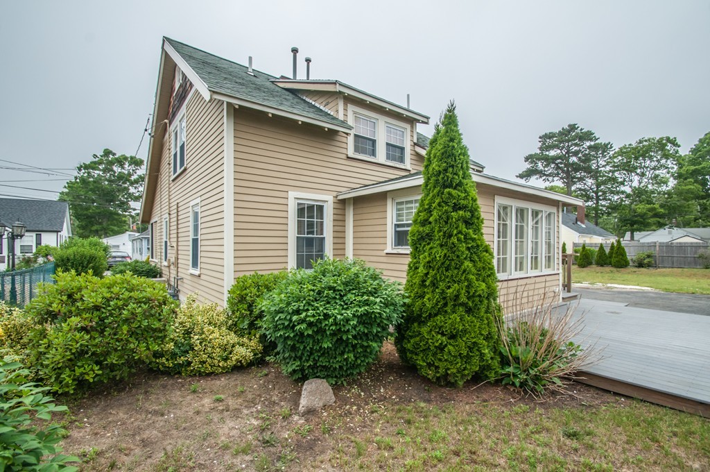 32 Pleasant Street Wareham, MA 02571 - Photo 5 of 24 Gallery Image 5
