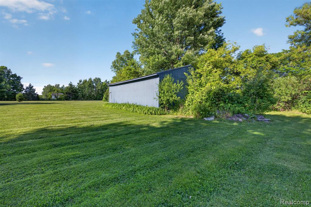 7077 West Frances Road Flushing, MI 48433 - Photo 34 of 50