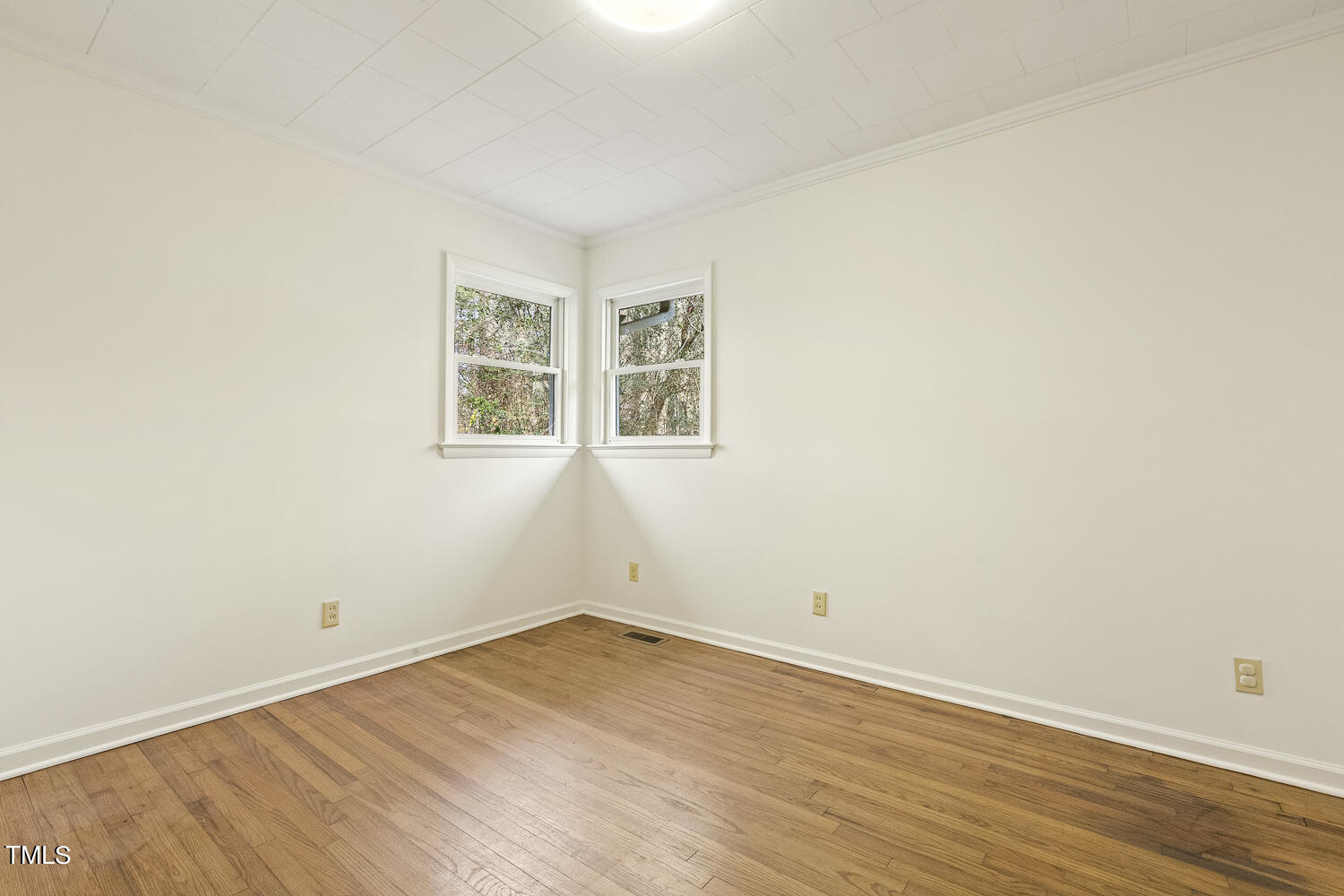 2617 Glover Road Durham, NC 27703 - Photo 16 of 29 023