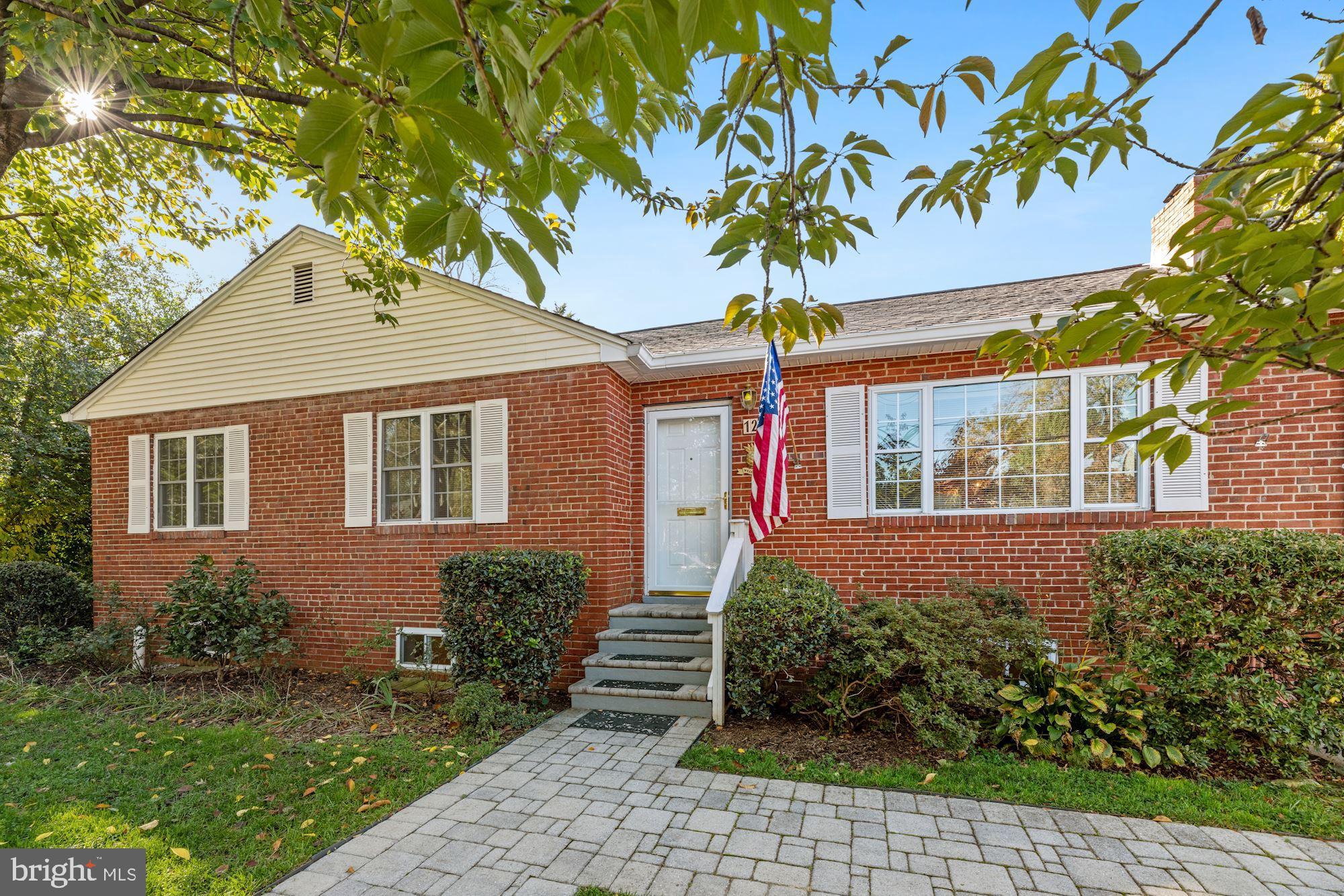 12 West Braddock Road Alexandria, VA 22301 - Photo 2 of 35 Parking, Patio, deck, sunroom, home gym and MORE!