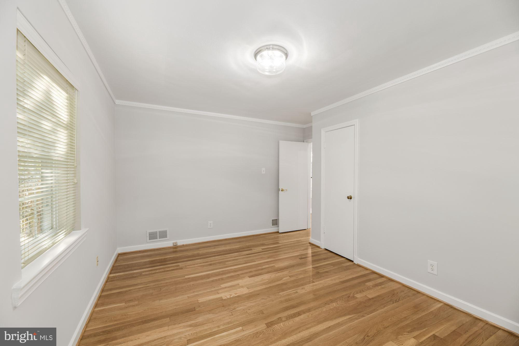 12 West Braddock Road Alexandria, VA 22301 - Photo 24 of 35 Fresh paint, refinished floors & new lights