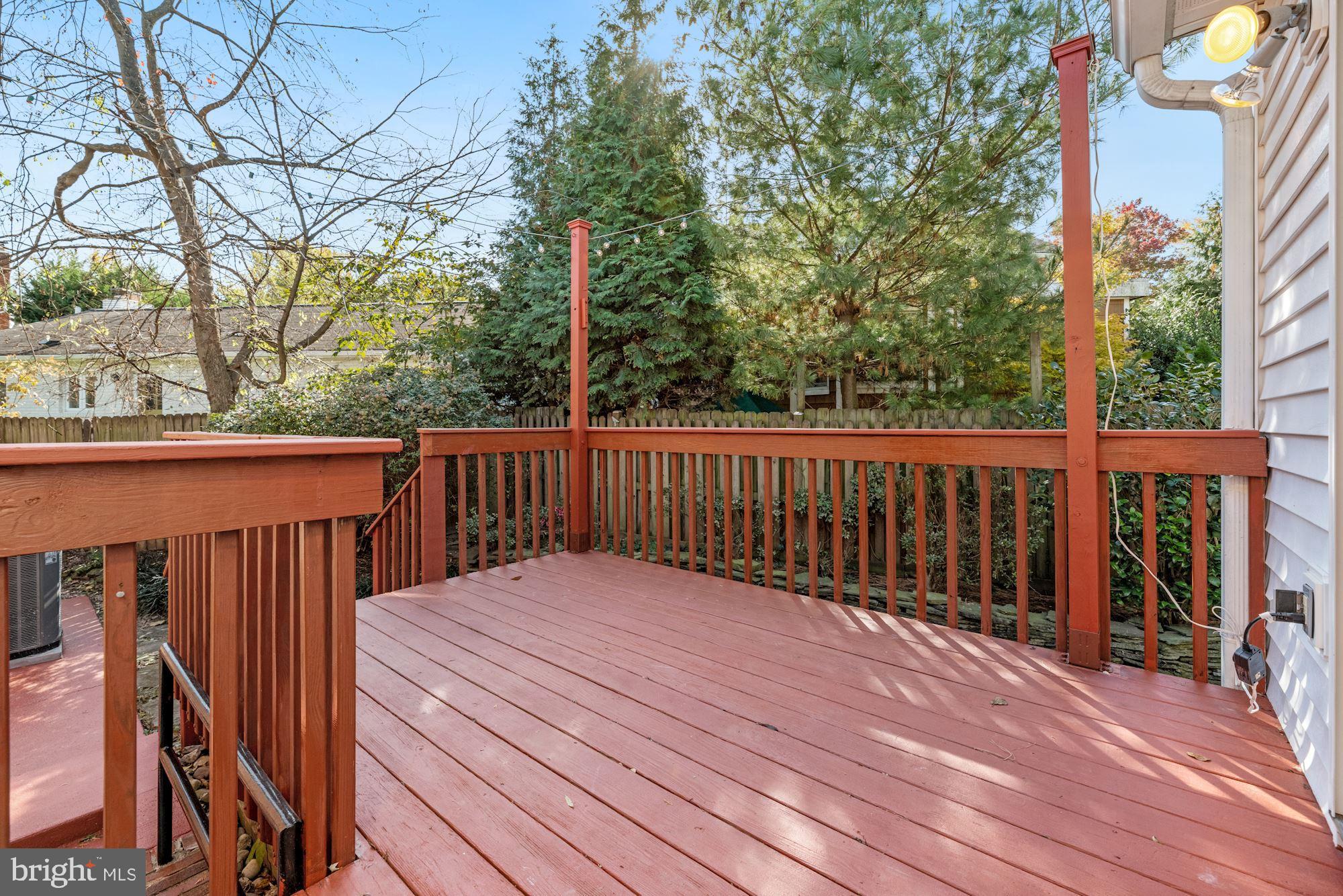 12 West Braddock Road Alexandria, VA 22301 - Photo 34 of 35 Large deck and access to lower level and yard