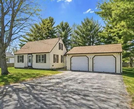 $399,900 | 10 Abby Road, Windham, ME 04062