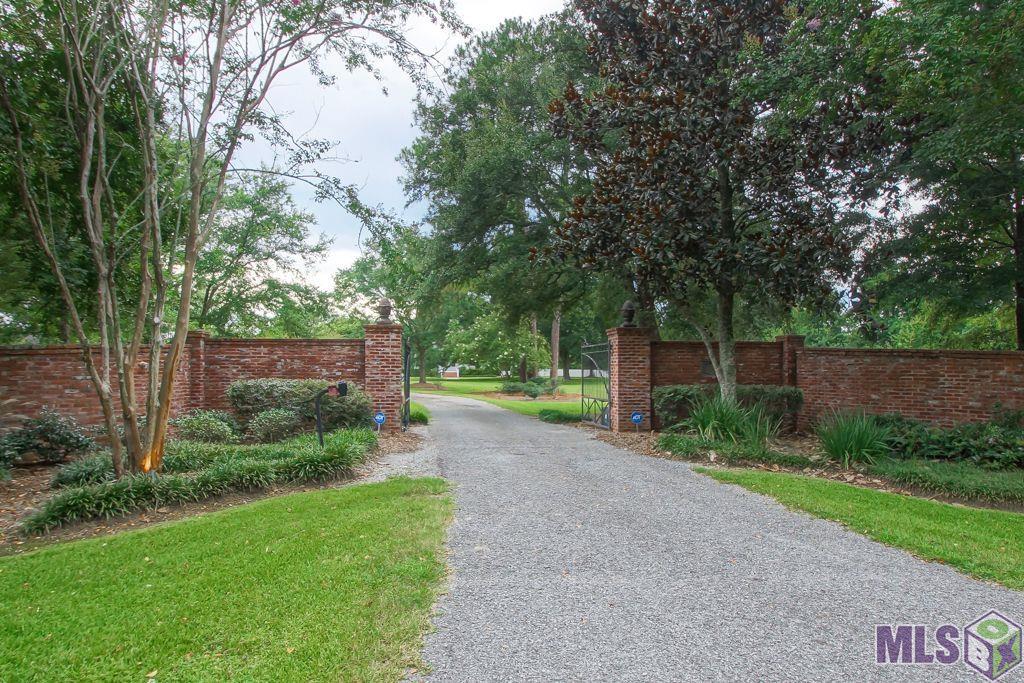 330 Fulwar Skipwith Road Baton Rouge, LA 70810 - Photo 2 of 49