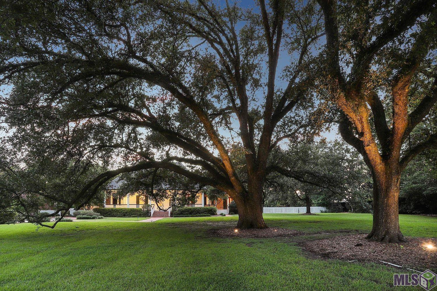 330 Fulwar Skipwith Road Baton Rouge, LA 70810 - Photo 4 of 49 Live Oaks