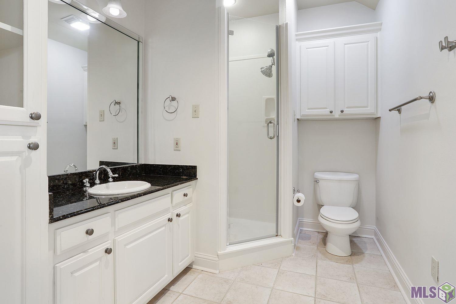 330 Fulwar Skipwith Road Baton Rouge, LA 70810 - Photo 44 of 49 Upper Suite Bath